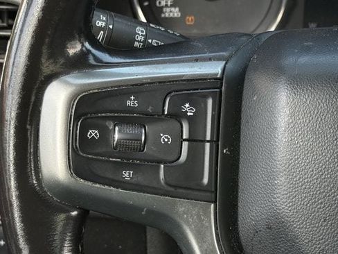 Used 2021 Chevrolet Suburban LT RWD image 14