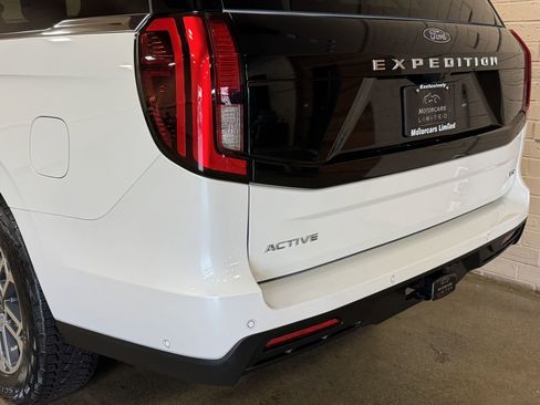 Used 2025 Ford Expedition Max Active AWD/4WD image 14