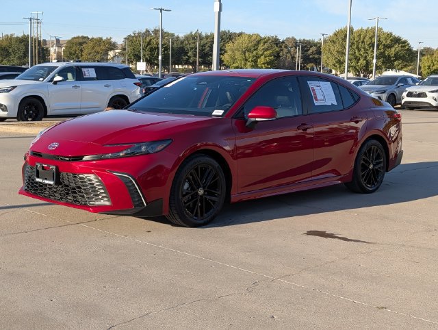 Used 2025 Toyota Camry SE w/ Convenience Package FWD image 9