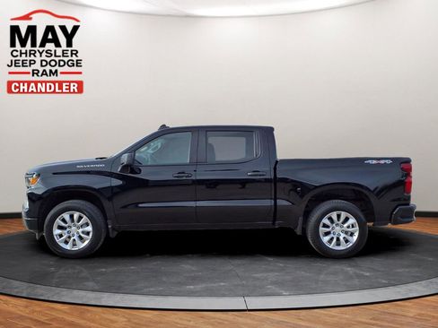 Used 2022 Chevrolet Silverado 1500 Custom image 16