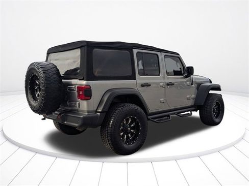 Used 2018 Jeep Wrangler Unlimited Sport S image 18