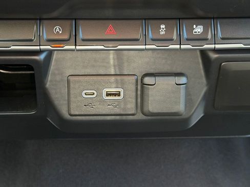 Used 2020 Chevrolet Silverado 1500 LT image 15