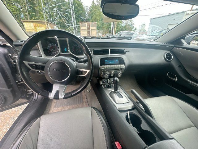 Used 2010 Chevrolet Camaro LT RWD image 23