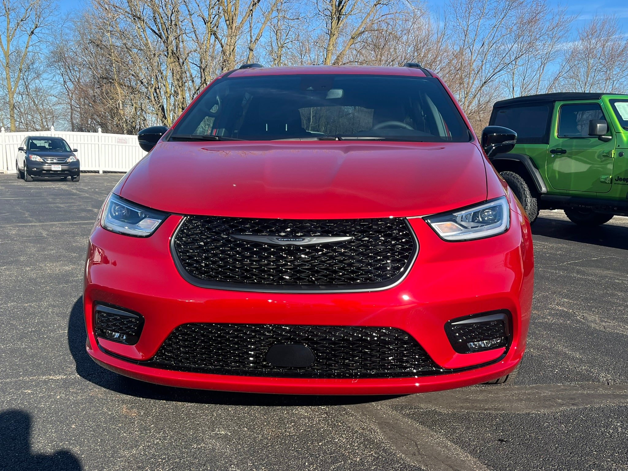 New 2026 Chrysler Pacifica Select w/ S Appearance Package FWD image 4