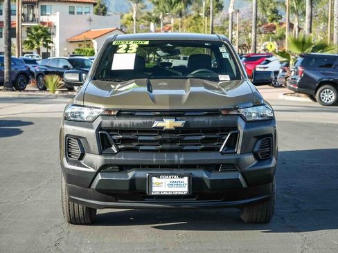 Used 2023 Chevrolet Colorado W/T RWD image 2