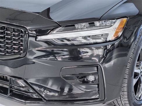 Used 2024 Volvo S60 B5 Core image 12