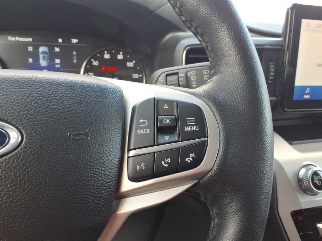 Certified 2024 Ford Explorer XLT w/ Equipment Group 202A AWD/4WD image 18