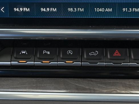 Used 2022 Chevrolet Silverado 1500 LTZ w/ LTZ Premium Package image 36