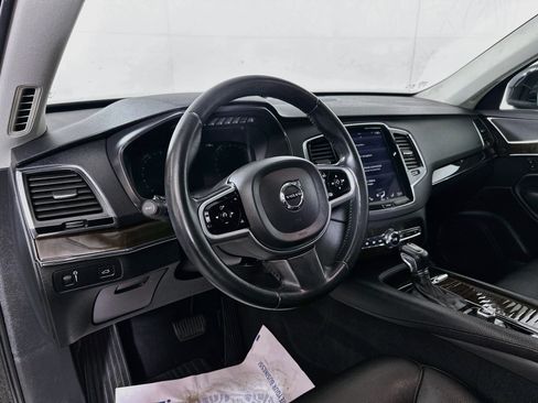 Used 2018 Volvo XC90 T6 Momentum w/ Convenience Package AWD/4WD image 9