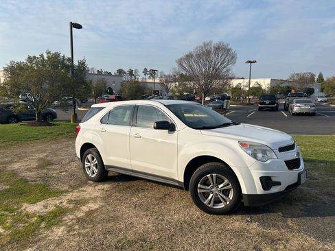 Used 2015 Chevrolet Equinox LS image 1