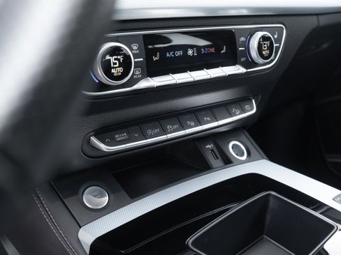 Certified 2025 Audi Q5 Prestige image 14