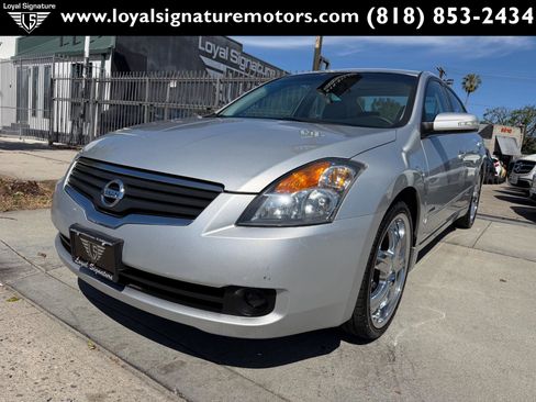 Used 2008 Nissan Altima Hybrid Sedan w/ Technology Pkg image 3