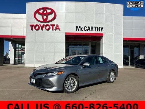 Certified 2020 Toyota Camry XLE image 1