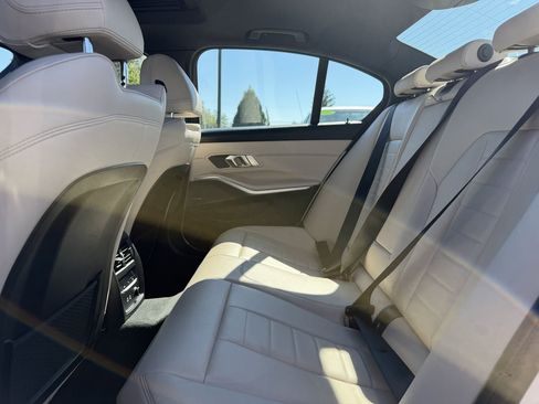 Used 2019 BMW 330i xDrive Sedan AWD/4WD image 11
