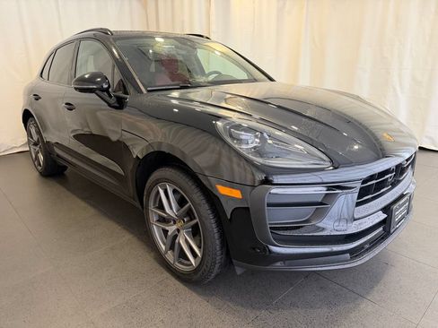 Certified 2026 Porsche Macan AWD/4WD image 7