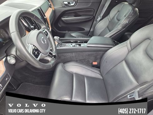 Used 2020 Volvo XC60 T5 Inscription FWD image 10