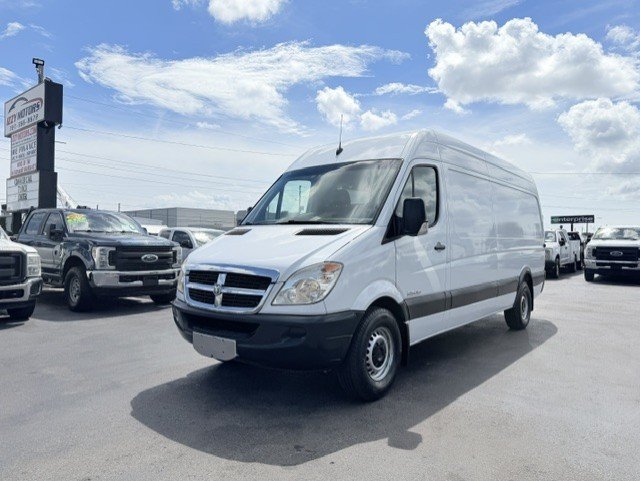 Used 2008 Dodge Sprinter 2500 RWD image 1