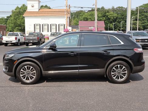 Used 2019 Lincoln Nautilus Select AWD/4WD image 17