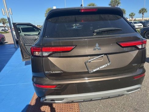 Used 2024 Mitsubishi Outlander SEL Black Edition image 31