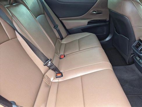 Certified 2025 Lexus ES 300h w/ Premium Package FWD image 19