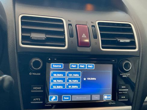 Used 2016 Subaru Crosstrek 2.0i Premium w/ Moonroof Package image 16