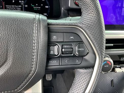 Used 2025 Toyota Tacoma TRD Off-Road image 11