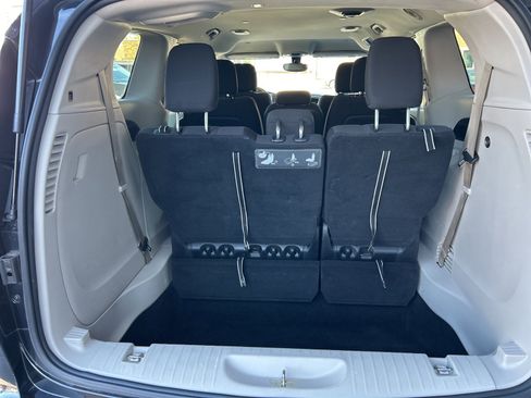 Used 2017 Chrysler Pacifica Touring w/ Tire & Wheel Group image 19