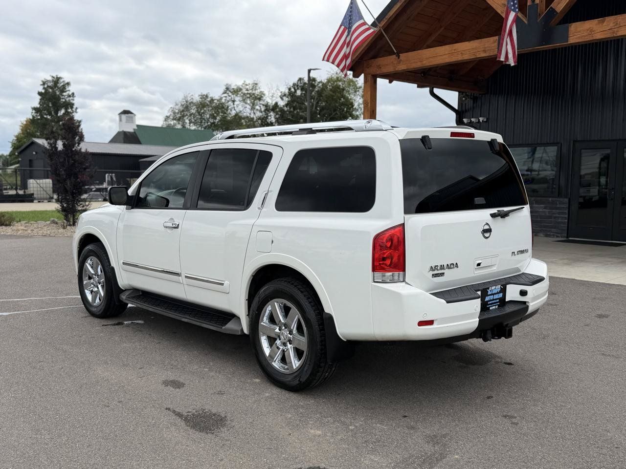 Used 2011 Nissan Armada Platinum w/ 2nd Row Captain Seat Pkg AWD/4WD image 6