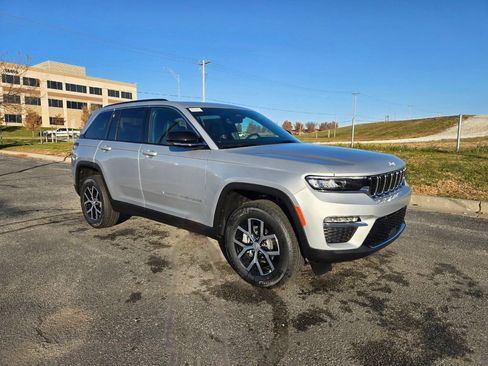 New 2025 Jeep Grand Cherokee Limited image 1