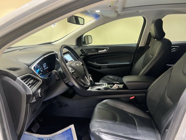 Used 2016 Ford Edge Titanium w/ Equipment Group 301A FWD image 19