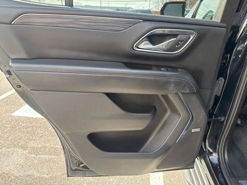 Used 2024 GMC Yukon SLT image 36