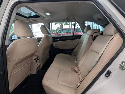 Used 2018 Subaru Outback 2.5i Limited image 7