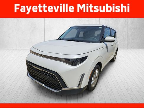 Used 2023 Kia Soul S FWD image 6