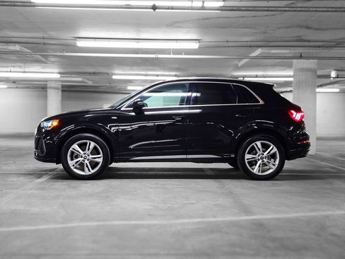 Used 2021 Audi Q3 2.0T Premium w/ Convenience Package image 15