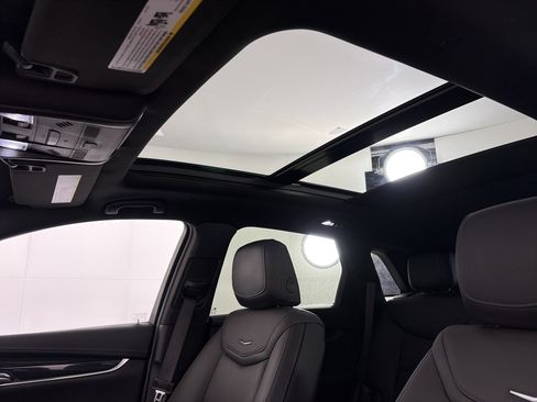 Used 2022 Cadillac XT5 Premium Luxury w/ Technology Package image 20