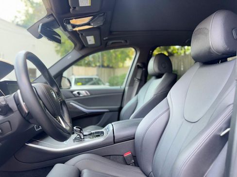 Used 2022 BMW X5 xDrive40i w/ Premium Package image 17