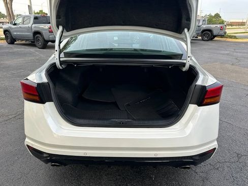 Certified 2024 Nissan Altima 2.5 SR w/ SR Premium Package AWD/4WD image 15