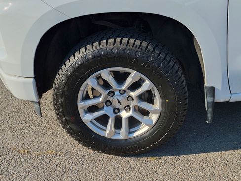 Used 2023 Chevrolet Silverado 1500 RST AWD/4WD image 11