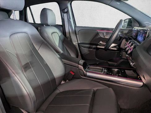 Used 2025 Mercedes-Benz GLA 250 GLA 250 image 22