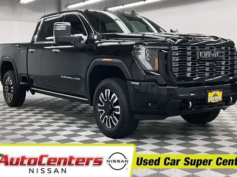 Used 2025 GMC Sierra 2500 Denali Ultimate AWD/4WD image 1