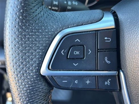 Used 2024 Toyota Sienna XLE Woodland Edition image 21