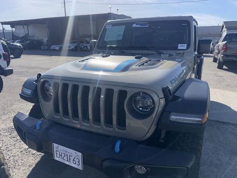 Used 2022 Jeep Wrangler Unlimited Rubicon 4xe image 2