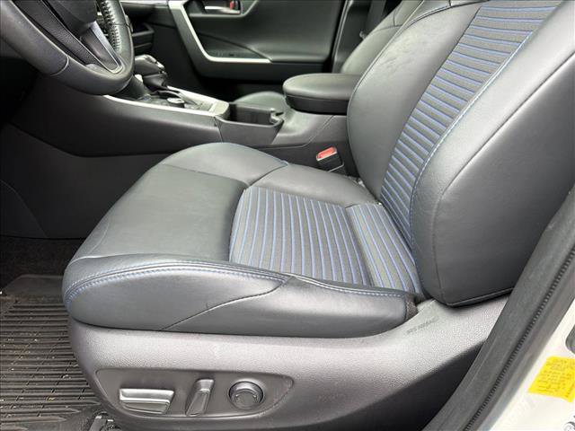 Used 2022 Toyota RAV4 XSE AWD/4WD image 12
