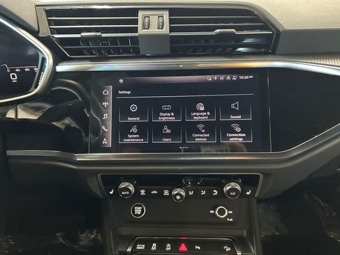 Used 2022 Audi Q3 2.0T Premium Plus w/ Premium Plus Package AWD/4WD image 16