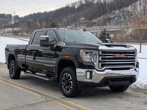 Used 2020 GMC Sierra 2500 SLT w/ SLT Convenience Package image 4