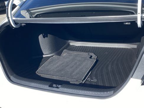 Used 2023 Honda Accord EX image 12