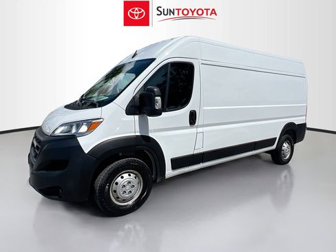 Used 2023 RAM ProMaster 2500 FWD image 9