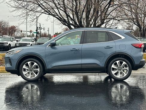 Certified 2025 Ford Escape Platinum image 5