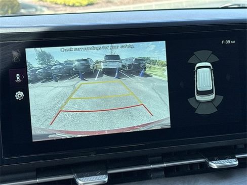 Used 2024 Kia Carnival EX image 24