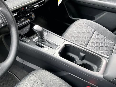 New 2026 Nissan Kicks SV image 7